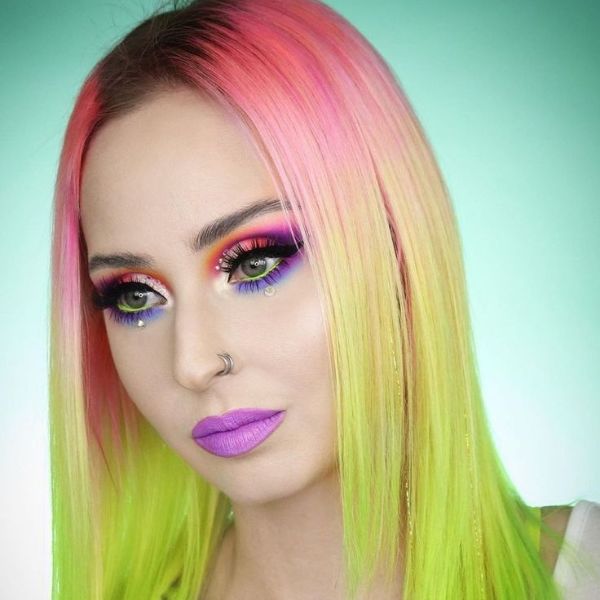 Mixing green and pink hair dye